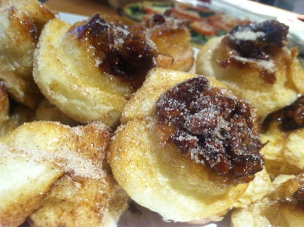 Mini Sticky Buns Williams Sonoma.jpg 2012 12 25 09 42 10