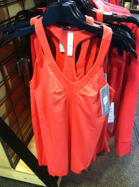 CitySports Top UnderArmour.jpg IMG 3474